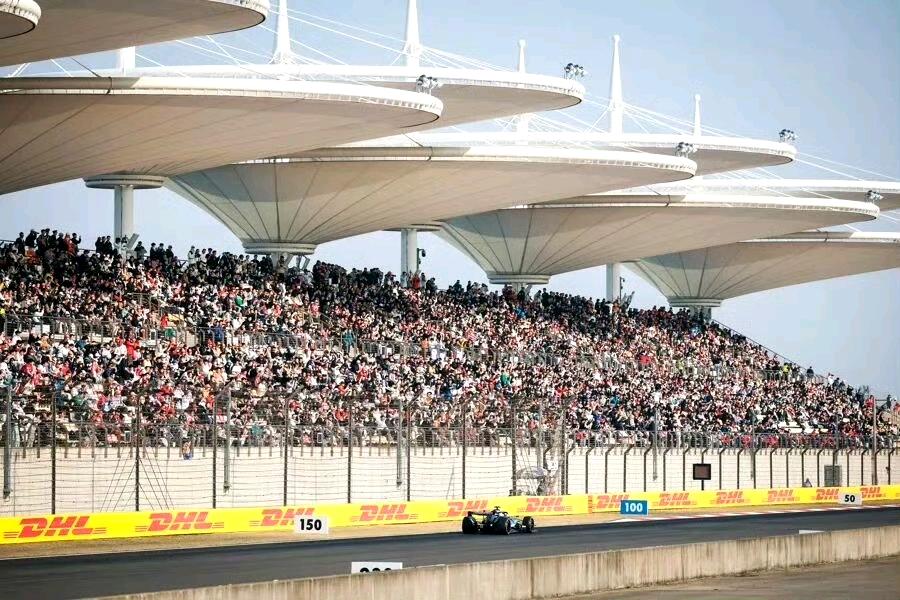 着实没有想到，F1大奖赛中国站竟然人气这么高！据统计，今年的F1大奖赛累计23万