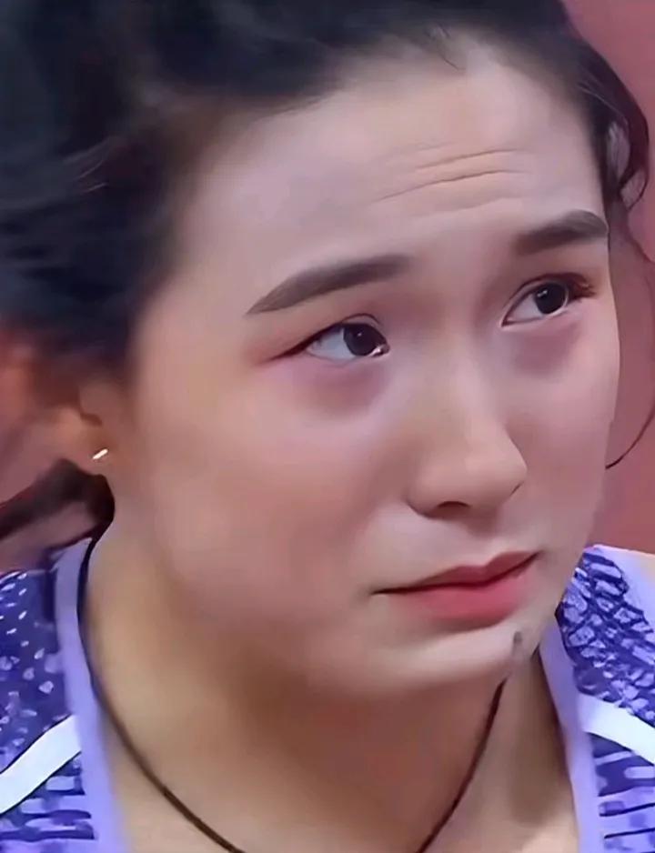 追风少女陈妤颉哭了，看着让人心疼。2025国际钻石联赛，也是小孩姐国际赛场首秀
