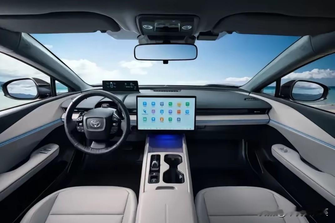 作为一个纠结了大半年的准车主，刷到“丰田B级纯电9.38万起”的消息时，我手里的