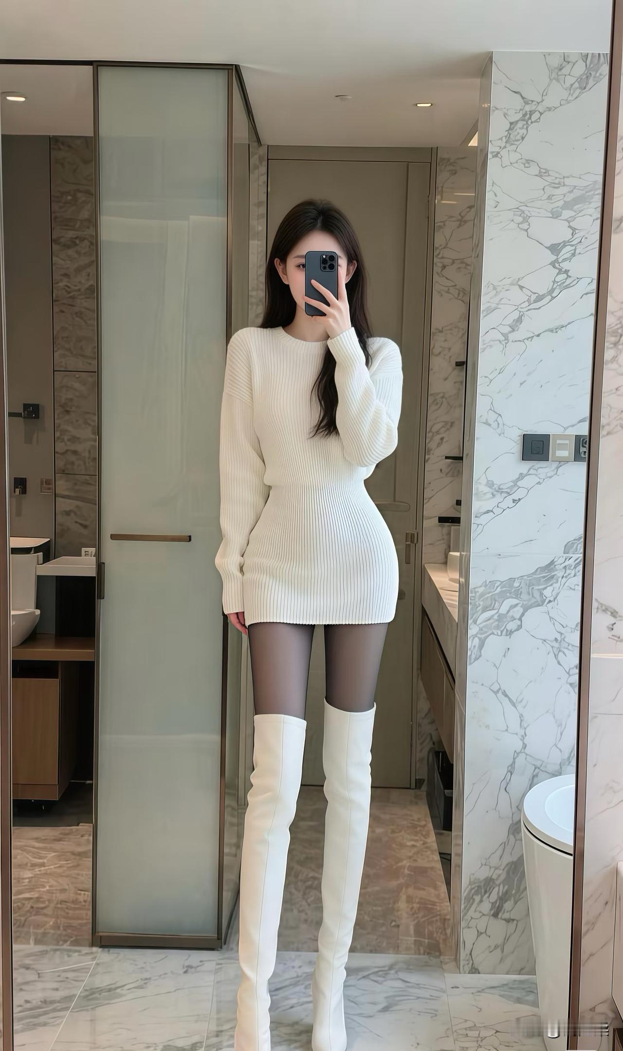 这长靴，真是有点不好驾驭时尚长靴女靴街拍美女，