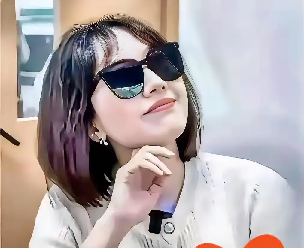 刷到曾主任赴港行医的消息，真心觉得这或许是她当下最好的选择！互联网时代的舆论太