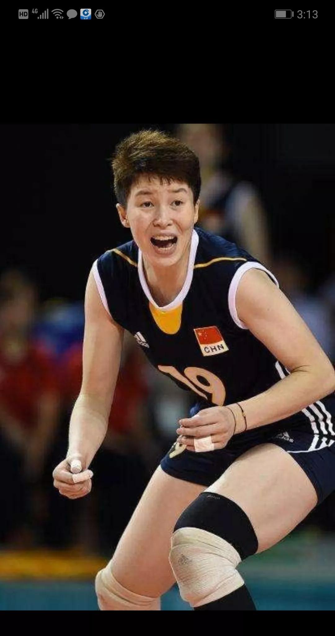 浙江女排参加甲B联赛的名单公布，让人唏嘘不已。浙江女排仍在低级别联赛中爬坡前行