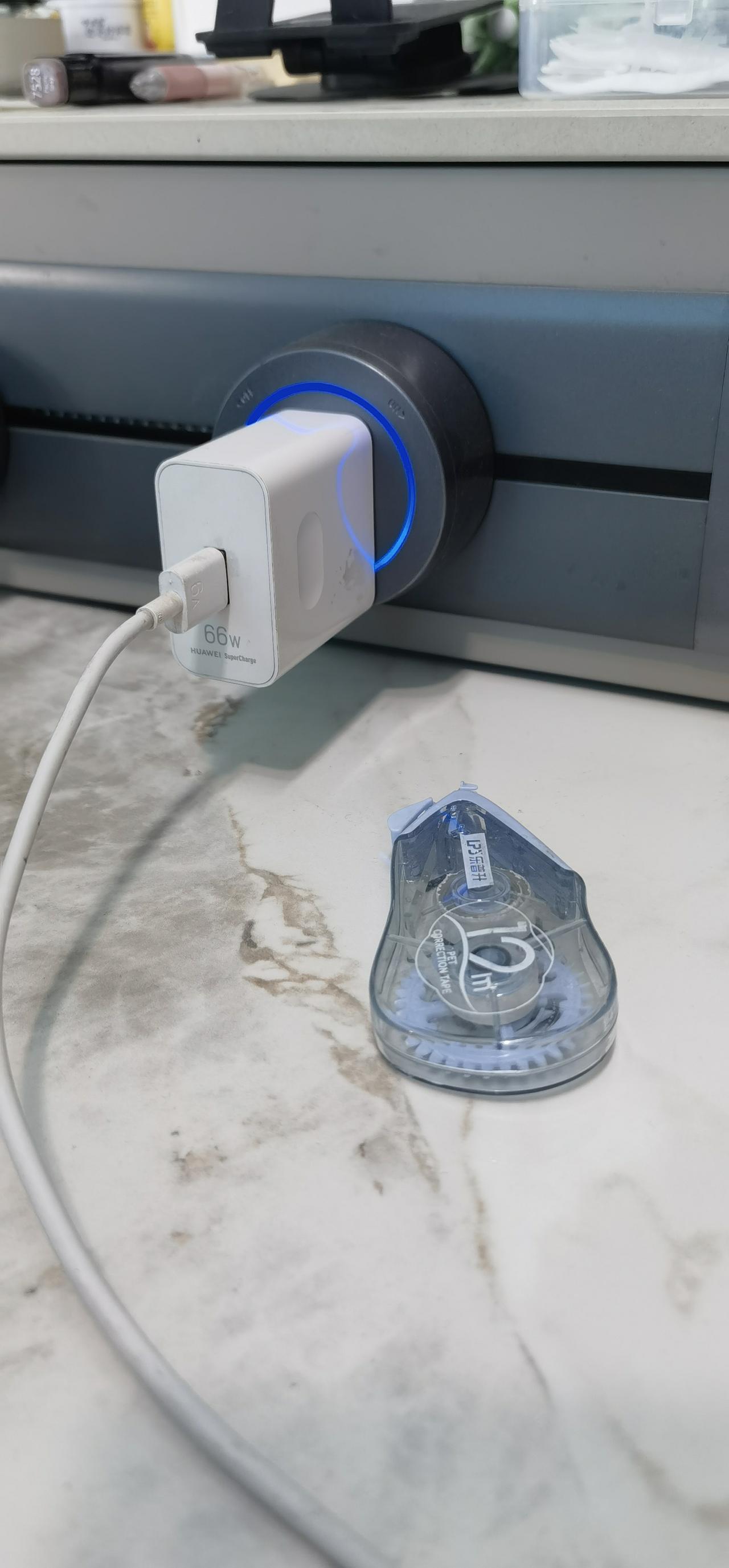 说一个与华为手机有关的有意思的事。我的手机是Matepro40，老了点，但用