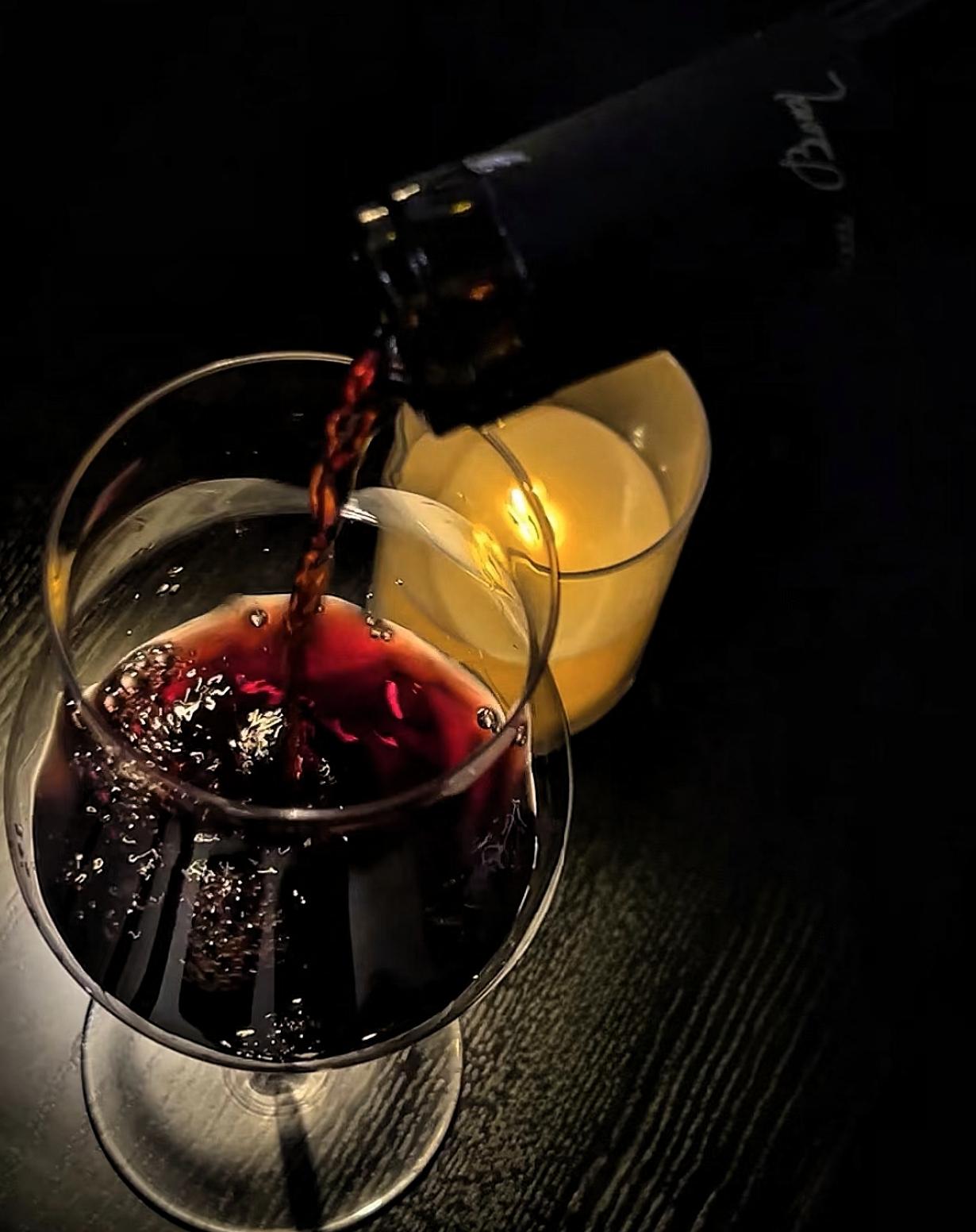 别再被红酒🍷PUA了，这杯酒，到底是神水还是智商税？刷到好多人吵红酒，我这