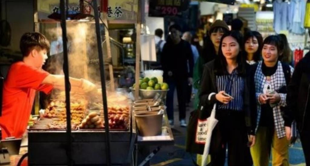 台湾知名统派邱毅的话很令人心酸，如果两岸统一继续拖下去，拖到30年乃至50年以后