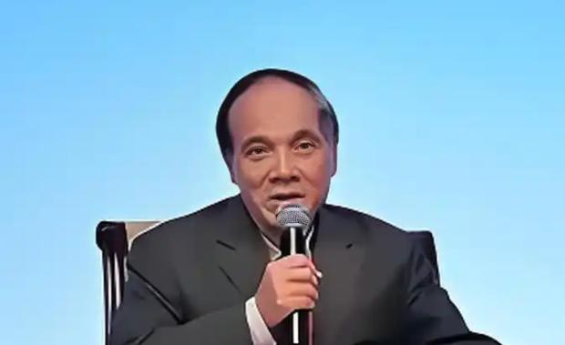 一个越南教授，当着全世界的面，扔下一句话。他说：“虽然我个人对中国有意见，但不得