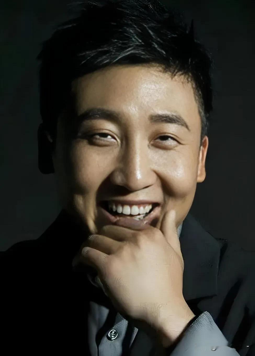 电视剧《生万物》，差点漏掉一个演戏贼出彩的演员，那就是剧中饰演马子窝二当