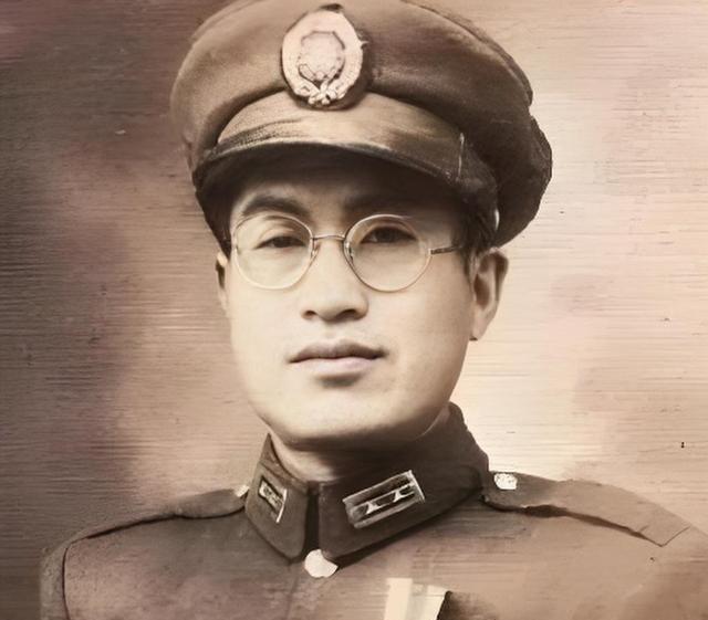 1974年11月17日，台湾“陆军总司令”黄杰走进一个小破屋，床上有一具尸体