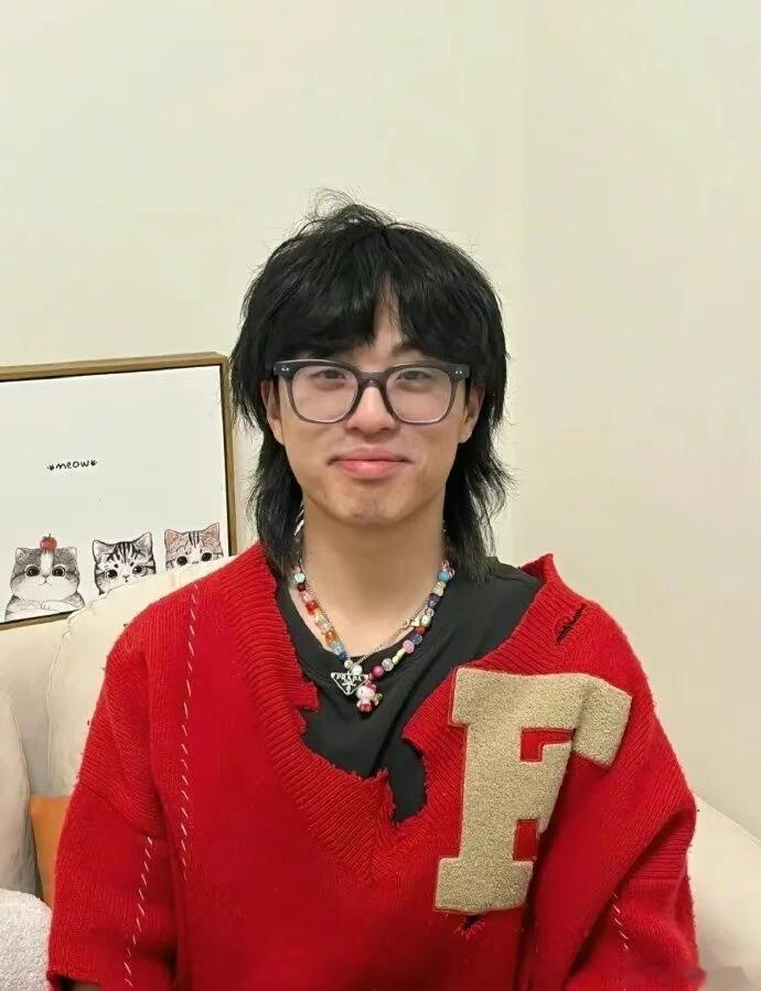 匪夷所思! 说唱歌手一个月前被传在美国去世, 突然“复活”宣布回归