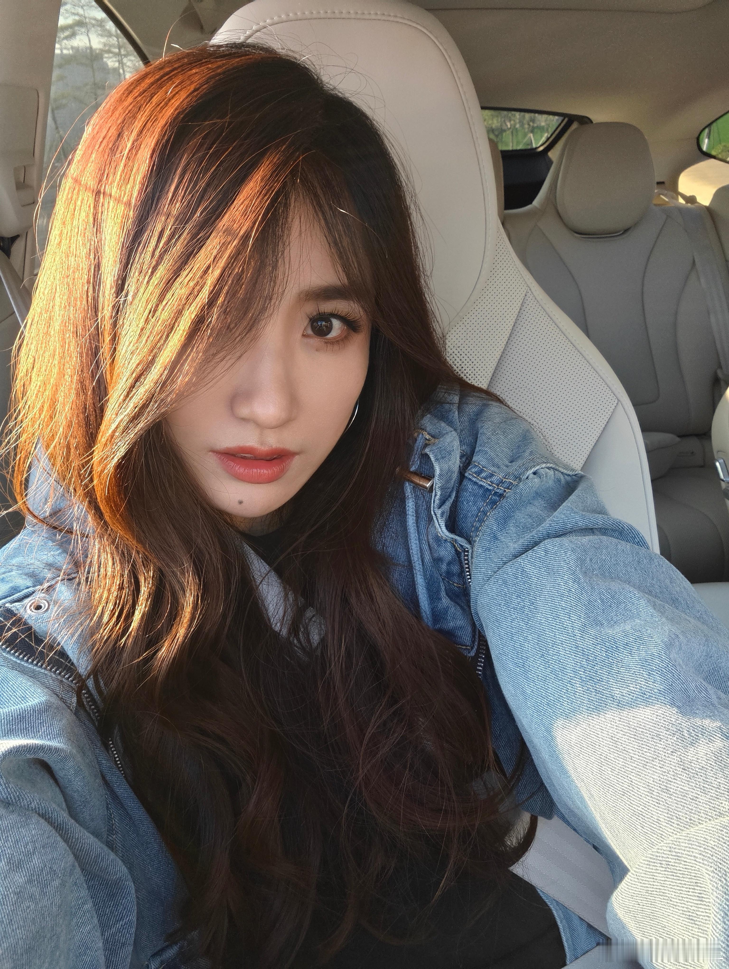 问你们啊，拍照哪个表情好看？