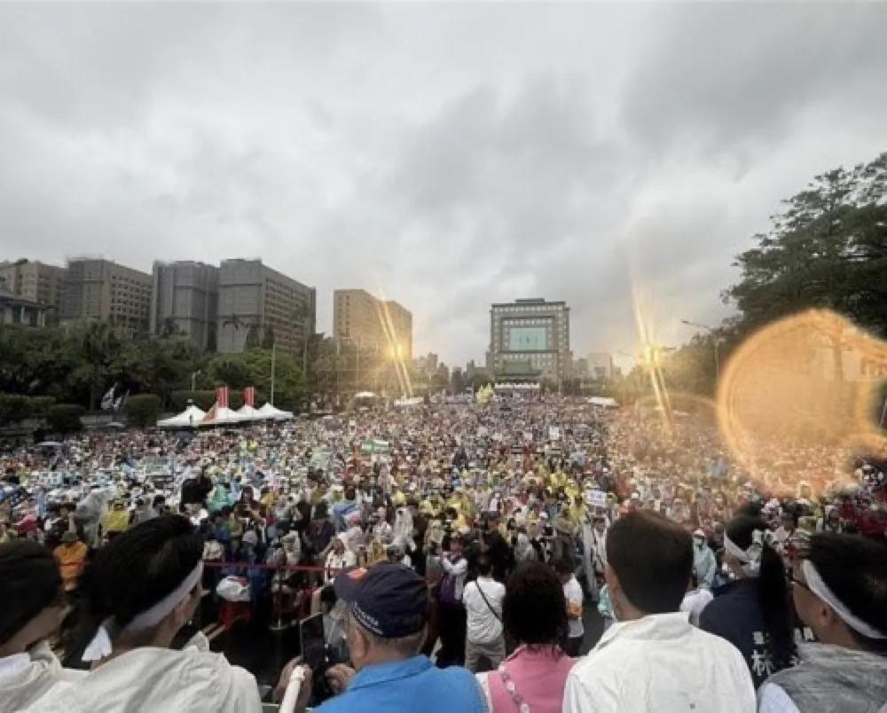 台湾爆发大规模游行！废死联盟滚出台湾！8成民意怒吼：杀人偿命，天经地义202