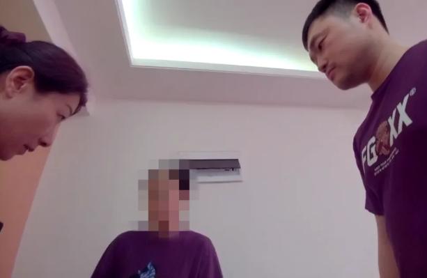 上海徐汇，一无业女子足不出户，从网上搜罗商场消费小票，用修图软件逐一篡改金额，竟
