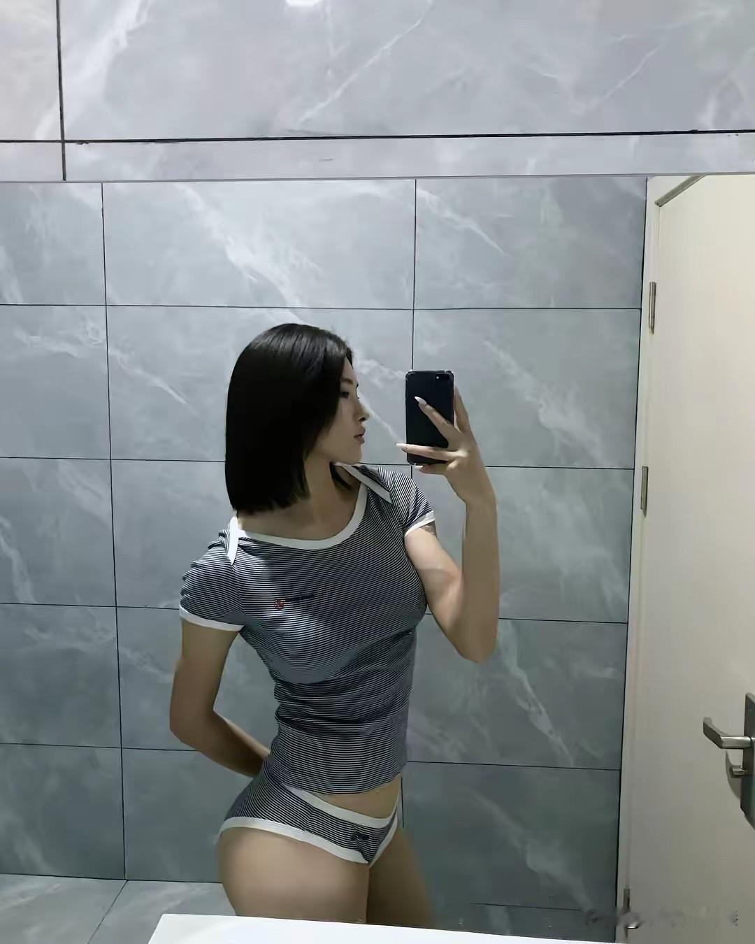 请你猜猜她是谁？一位女运动员，这么好的身材，难得，难见！
