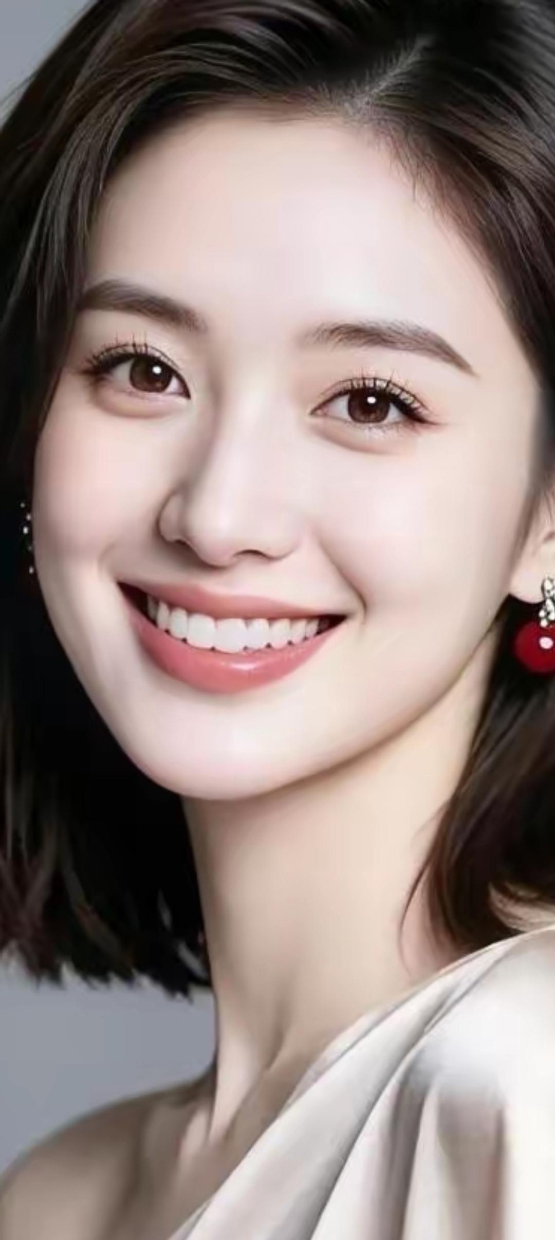 甜美笑容，闪耀耳环，优雅气质，完美女神！😊✨