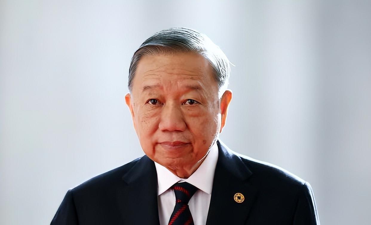苏林在纽约对着彭博社镜头说，越南不接受商品转运，贸易必须是真的，这话冲着谁来的，