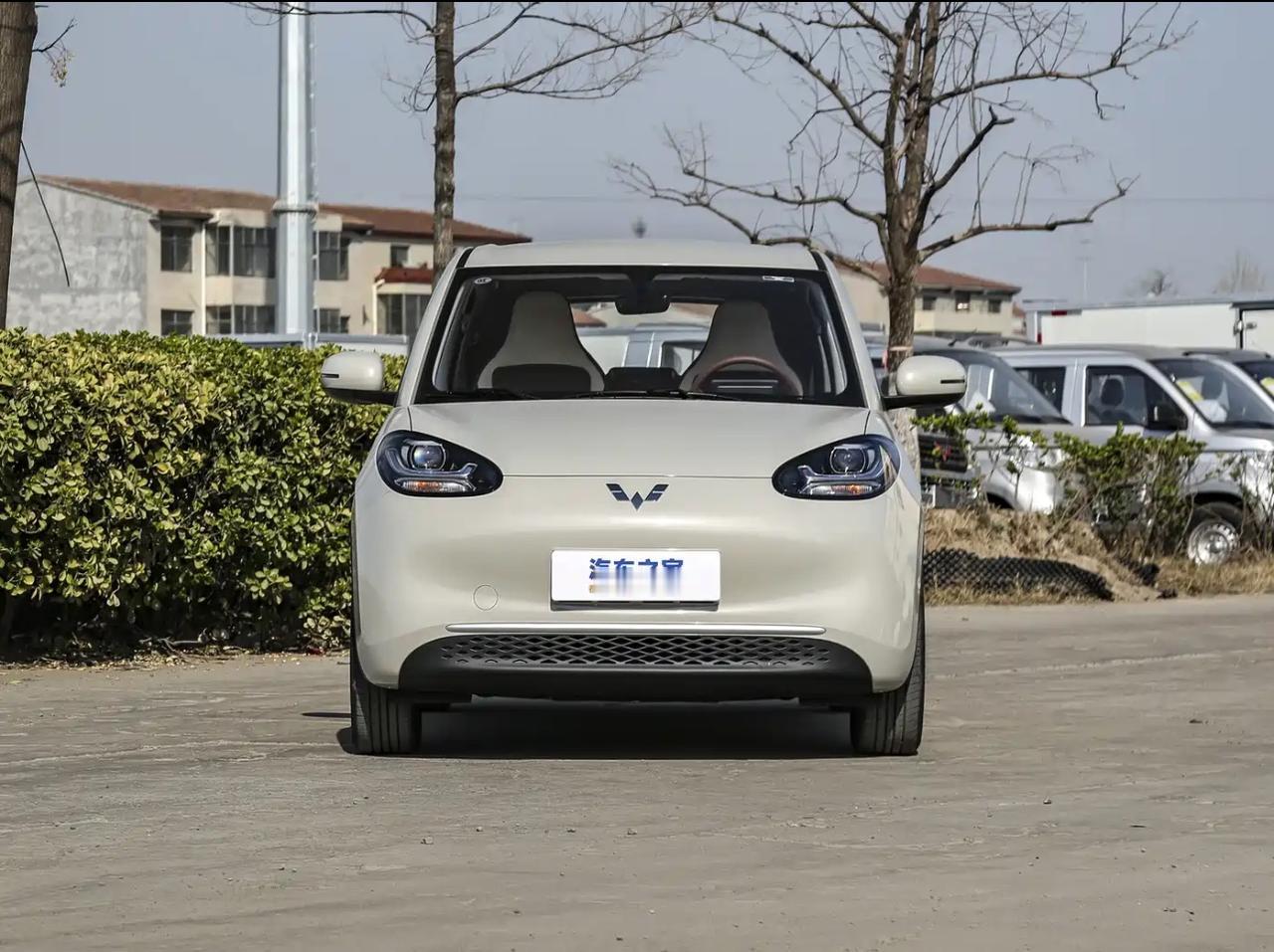 代步车预算有限，五菱到底值不值得入手五菱旗下多款家用车型，官方定价都集中在3