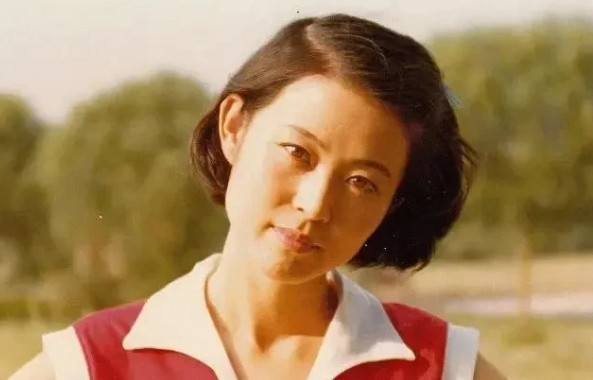 1991年，倪萍和当时有老婆的陈凯歌同居了，倪萍当时爱慕陈凯歌的才华不介意他已有