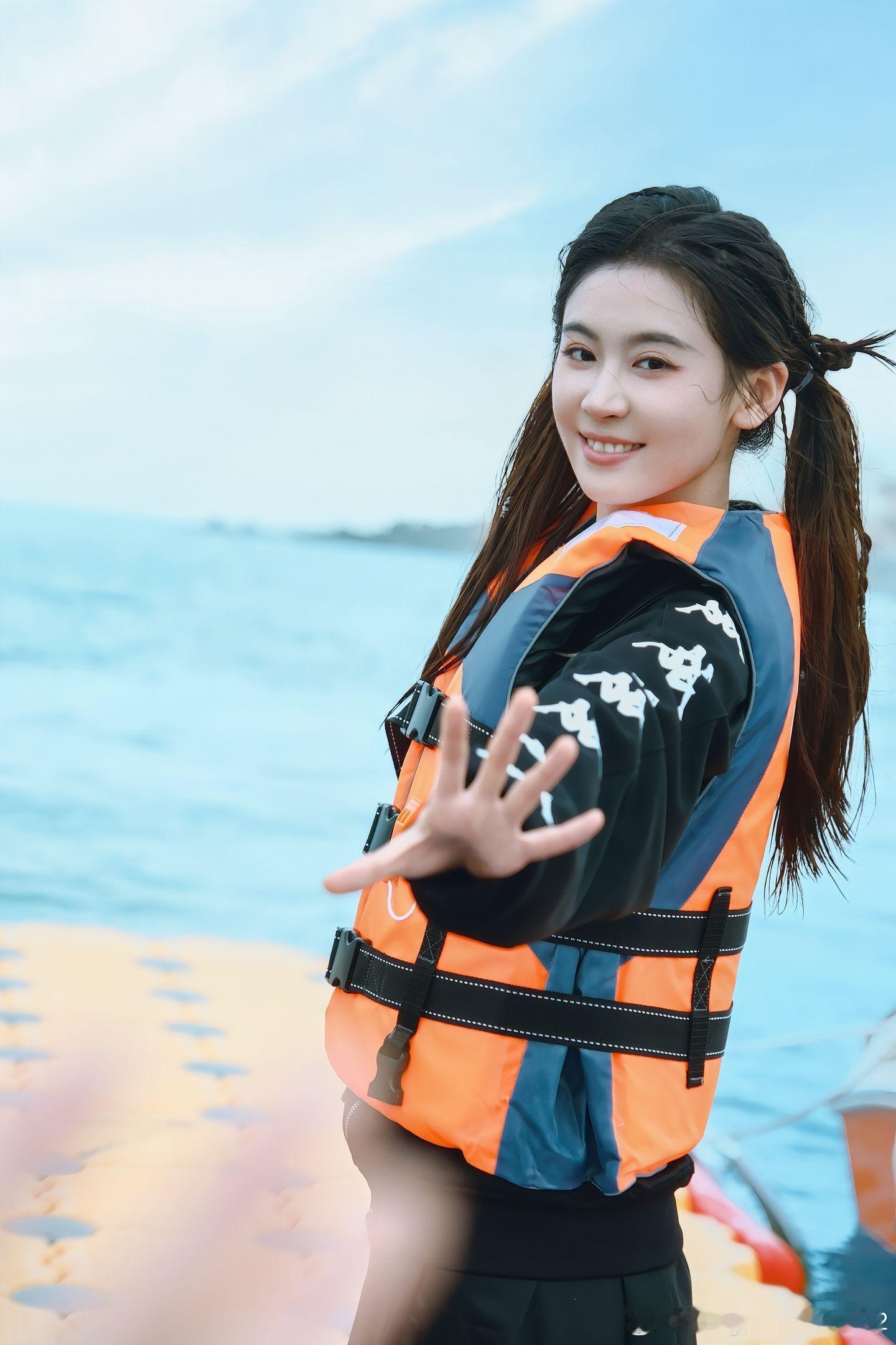 短剧女演员翟一莹好可爱的女孩子👧🏻，怎么看都那么可爱🥰！越看越漂亮越可爱?
