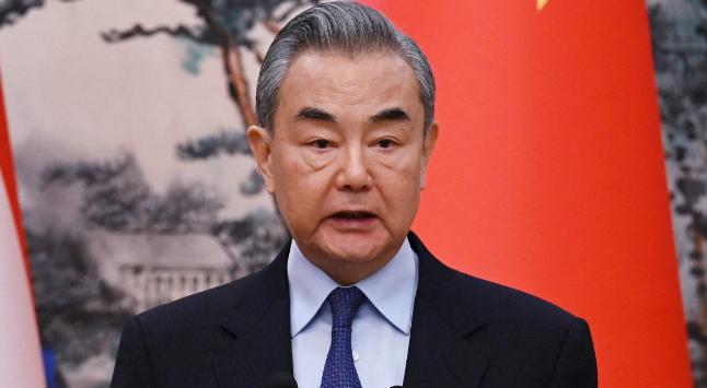 英国主动表示想要和中国谈一谈！如今随着美国不断在国际上搅动风波，这一次英国也是彻