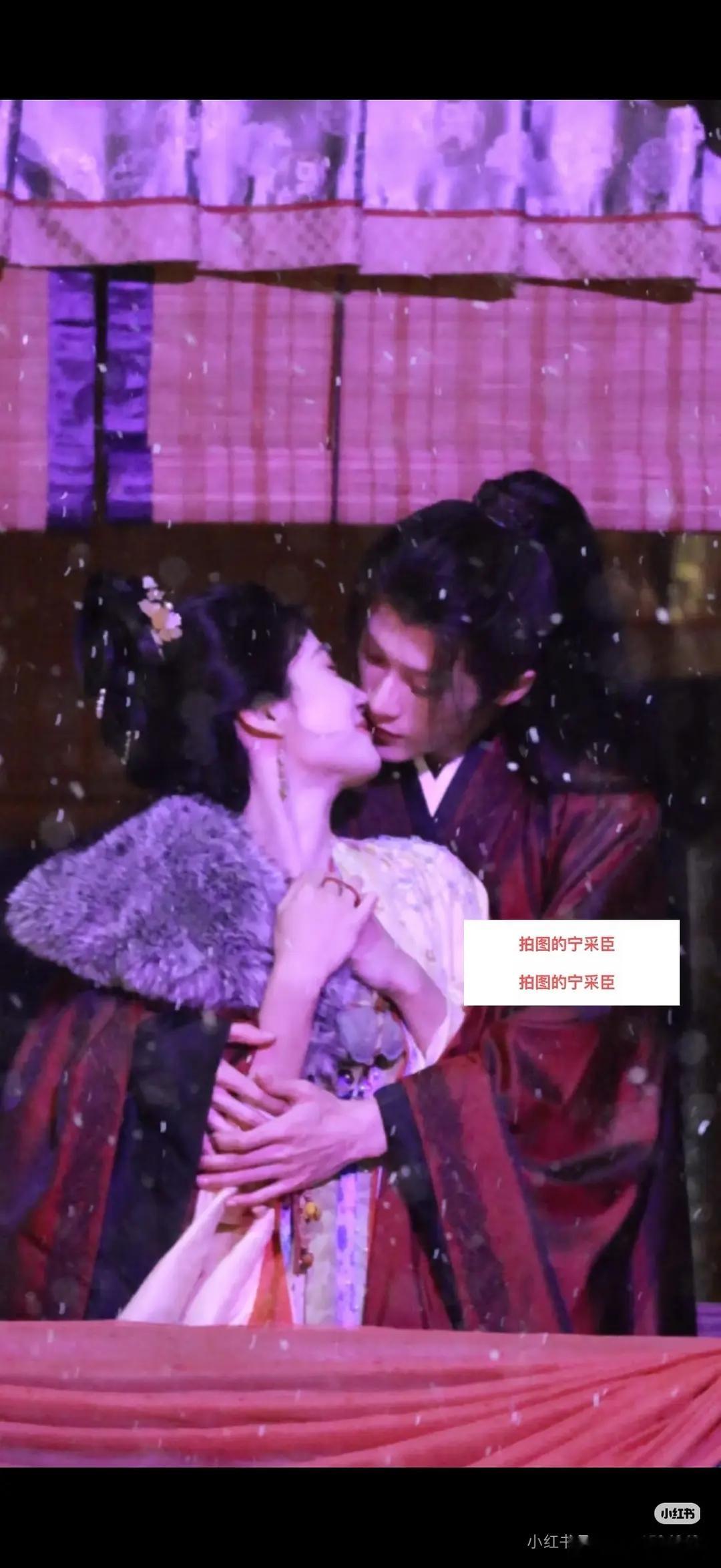 何不同舟渡，吻戏路透，这两位感觉如何呢