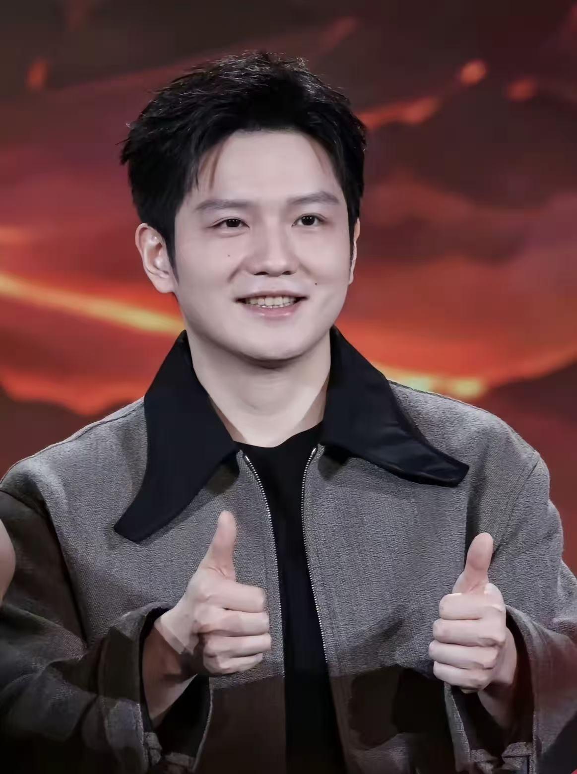 10月16日，樊振东现身上海凯迪拉克汽车发布会！化妆后的樊振东好帅好帅呀，谁
