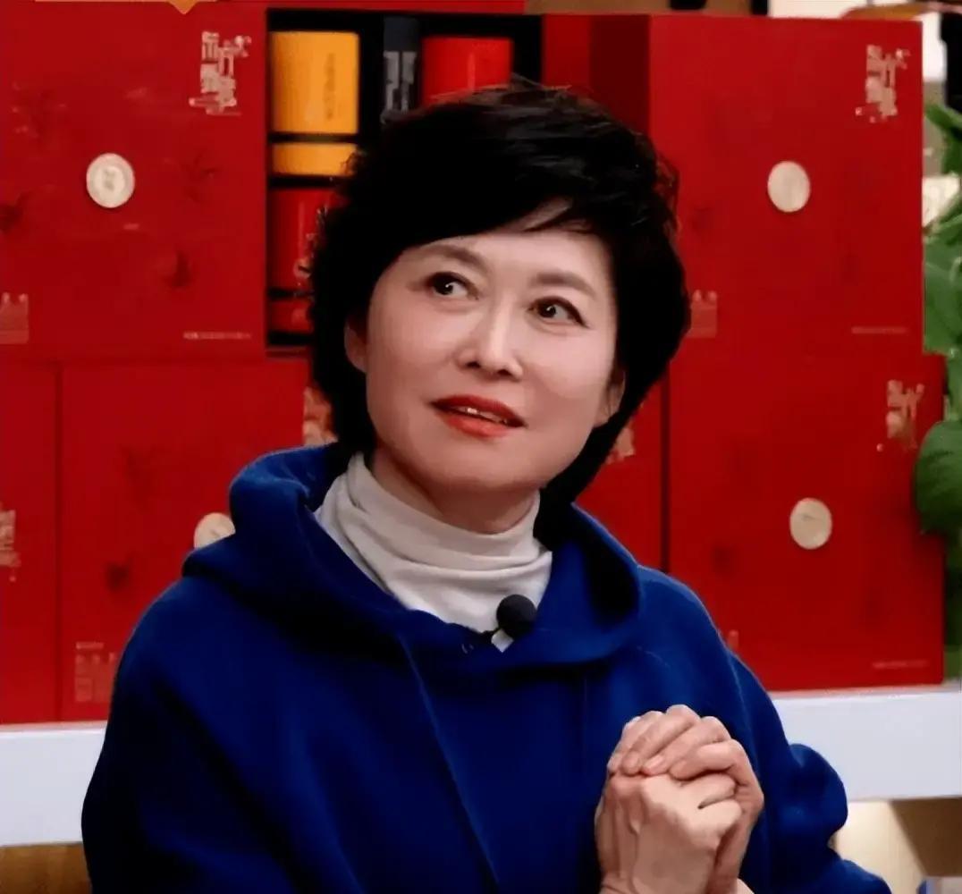 敬一丹女儿发布的讣告，有一点让人很不明白。这个时间线与其公号上发布的文章有很大