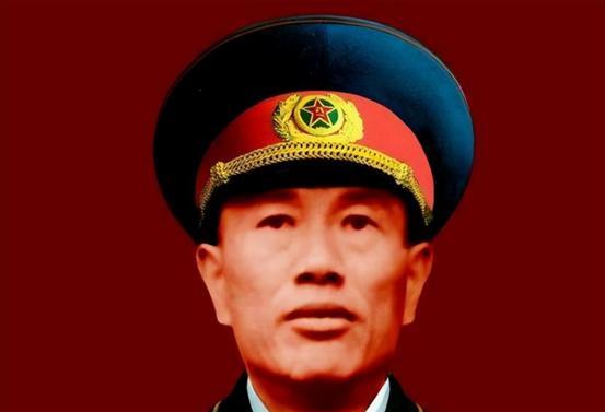 志愿军四任司令员，对整体战局影响最大的，是哪两位？“1951年4月13日，飞机