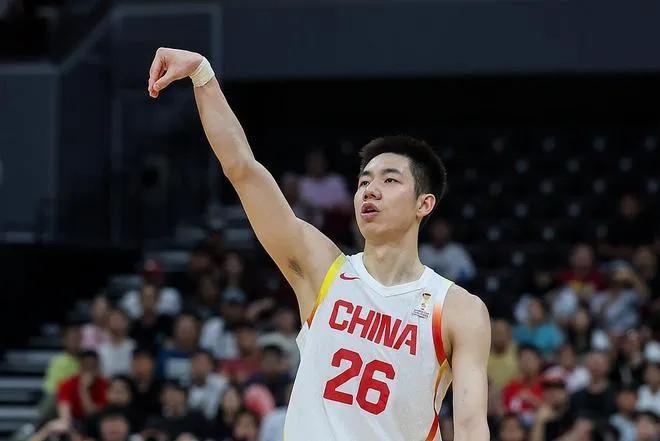 二场世预赛后身价再次飙升的几位球员！1第一位球员---广厦朱俊龙说他是CB