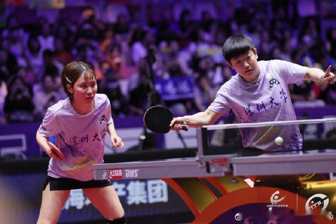 热点解读平野美宇秀和孙颖莎合影这是来自于平野美宇微博的一张图片曾几何时，我们是