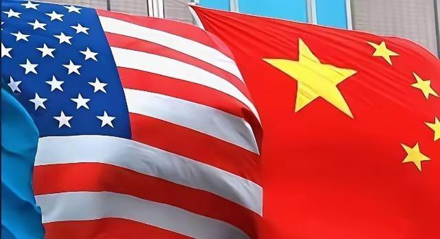 中国不希望美国倒下？说出来可能不信，要是美国真完蛋了，中国可就头疼了。8月7日