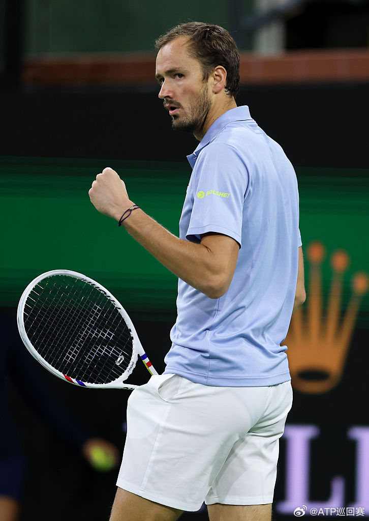 至少连续四年挺进印第安维尔斯大师赛四强的选手👇纳达尔（2006-2013）德约