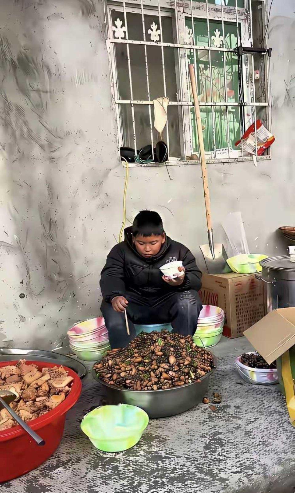 各位，出现这一幕，你们怎么看呢？是不是特别羡慕他啊？