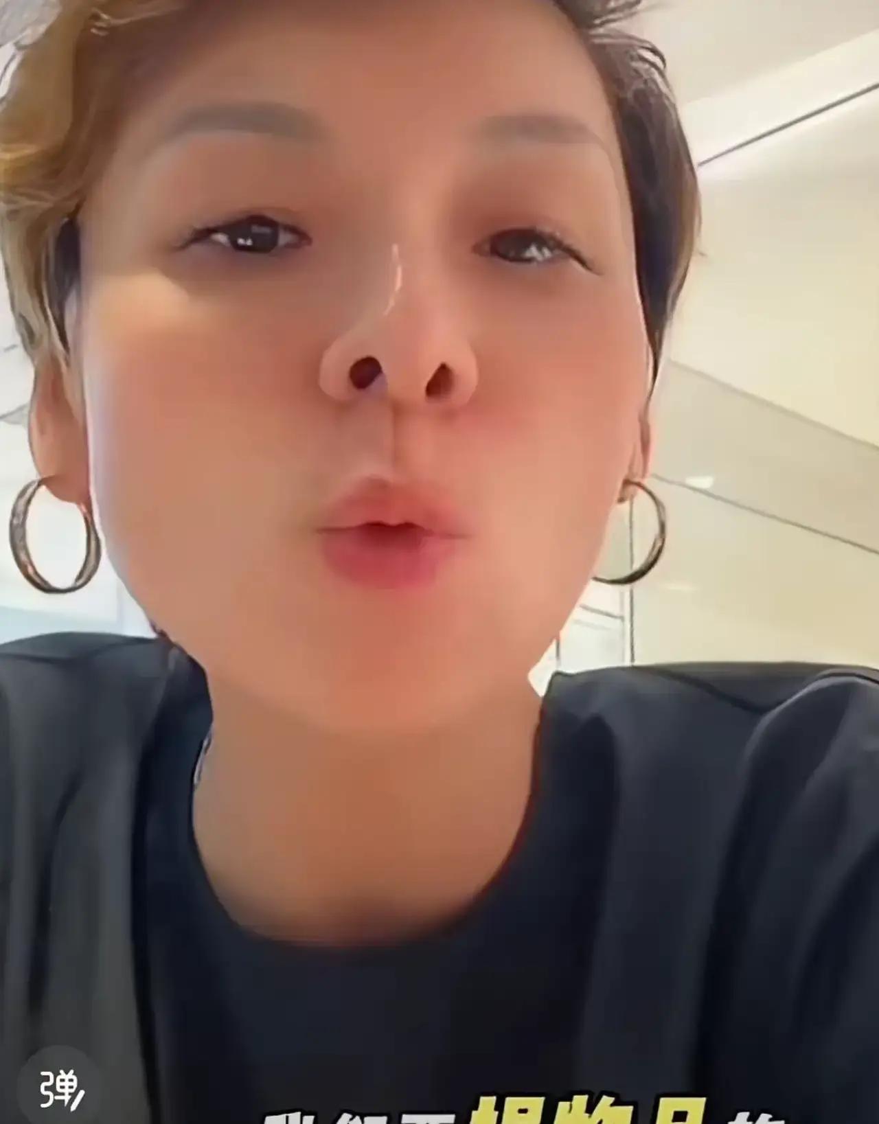 洋洋总在直播间，怼小黑粉相当给力，妥妥一个小张兰。有网友看到网红们给广西捐