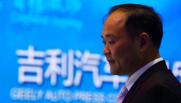 现在国内车企的大佬们都在拼了老命上一线。王传福亲临市场，魏建军天天搞直播，连李