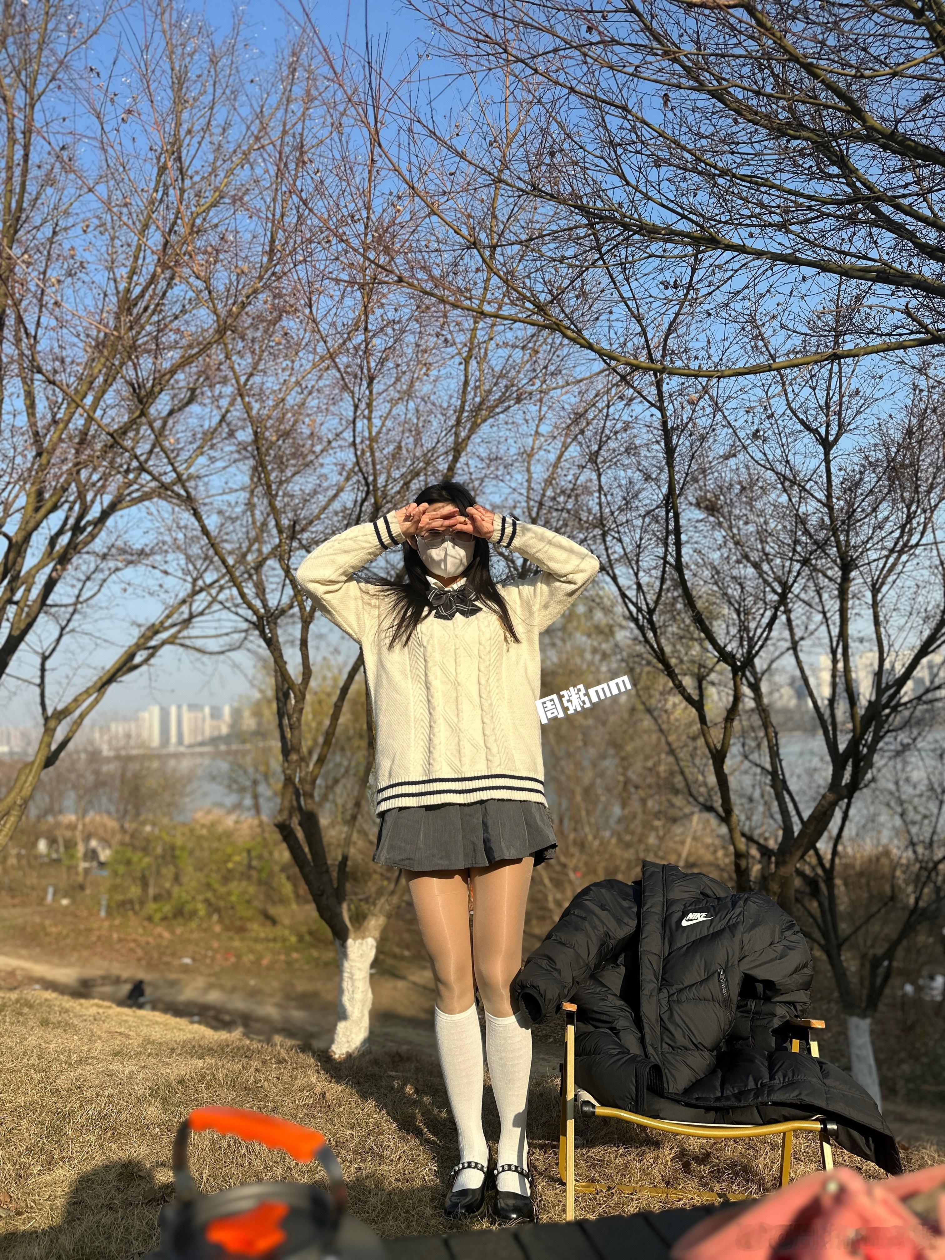 100转我95我的手段你清楚还有5块别乱花，晚上转我4.8剩下2毛留给你花