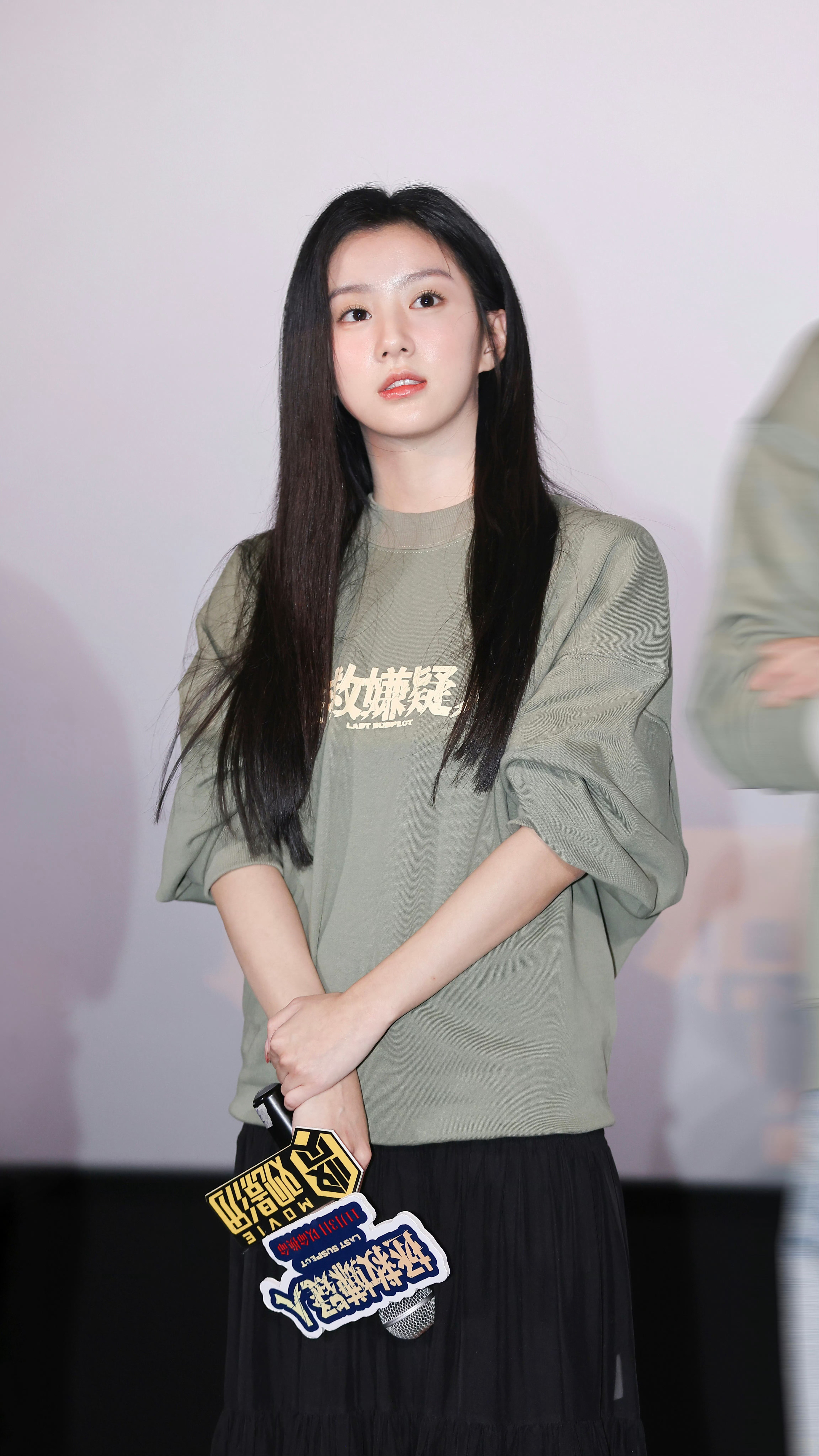 包上恩像婴儿一样稚嫩的脸蛋...​​​