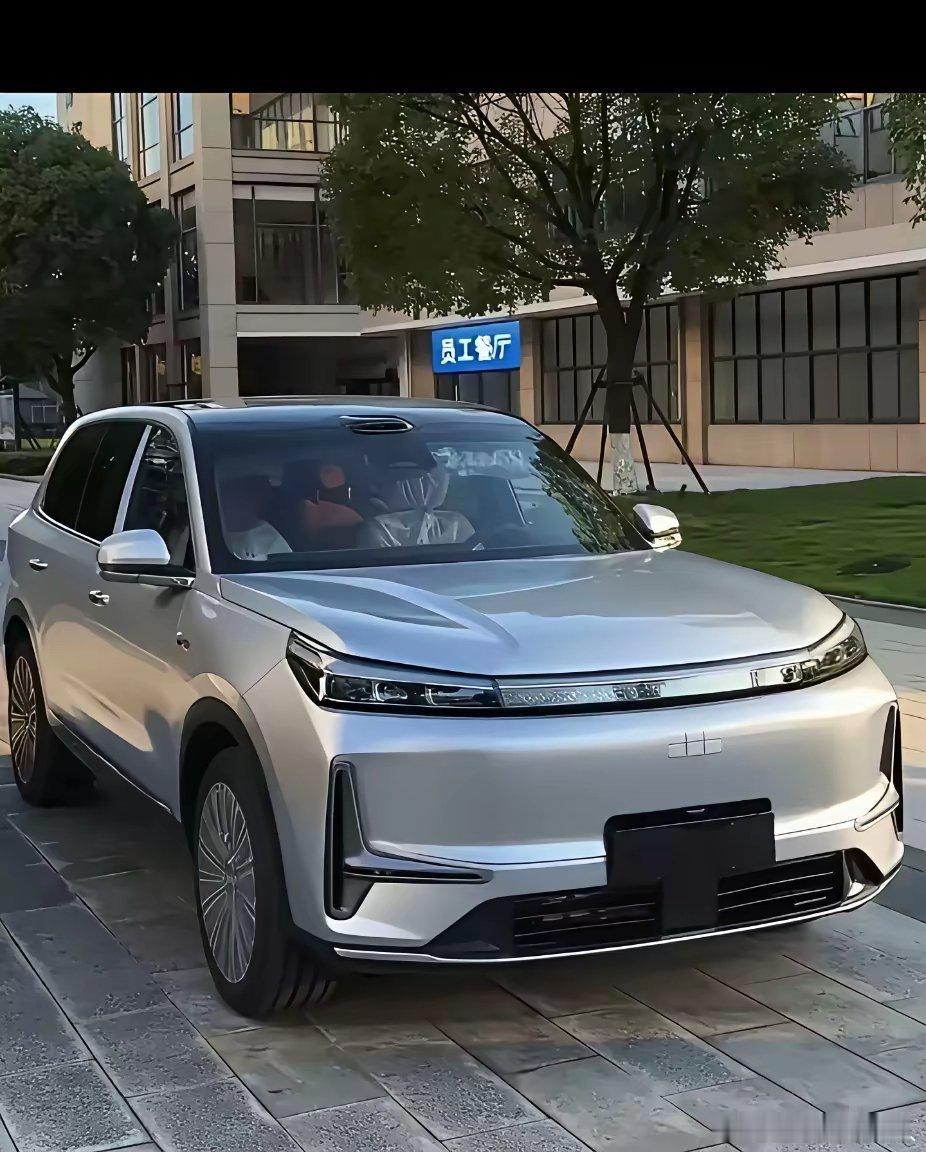 吉利这款车的颜值，给个90分，各位没异议吧？​​​