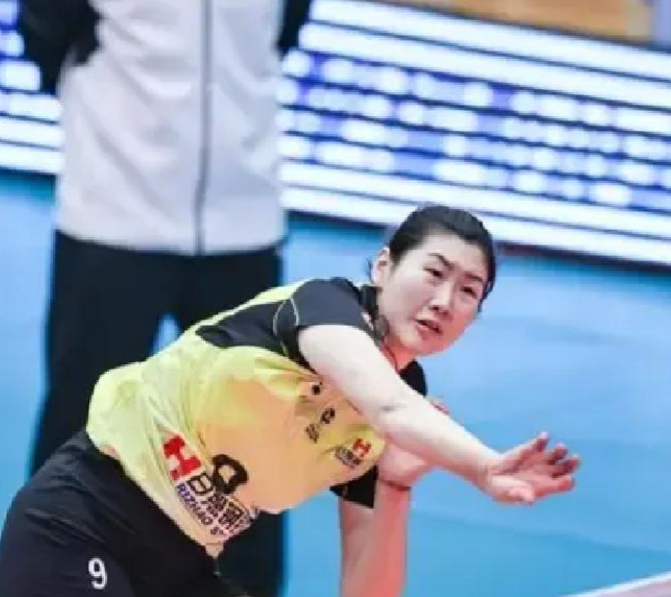 中国女排补大力跳发短板，这次选人真选到点子上了去年泰国世锦赛栽在法国队大力跳