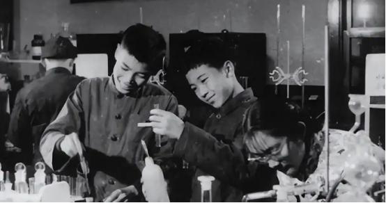 少年班为什么不可能成功？ 从1978年中科大开出全国第一个少年班算起，这场关