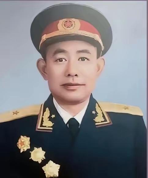 🌛1951年，志愿军师长黄朝天违抗军令，率9000残兵掉头杀向3万美军，1