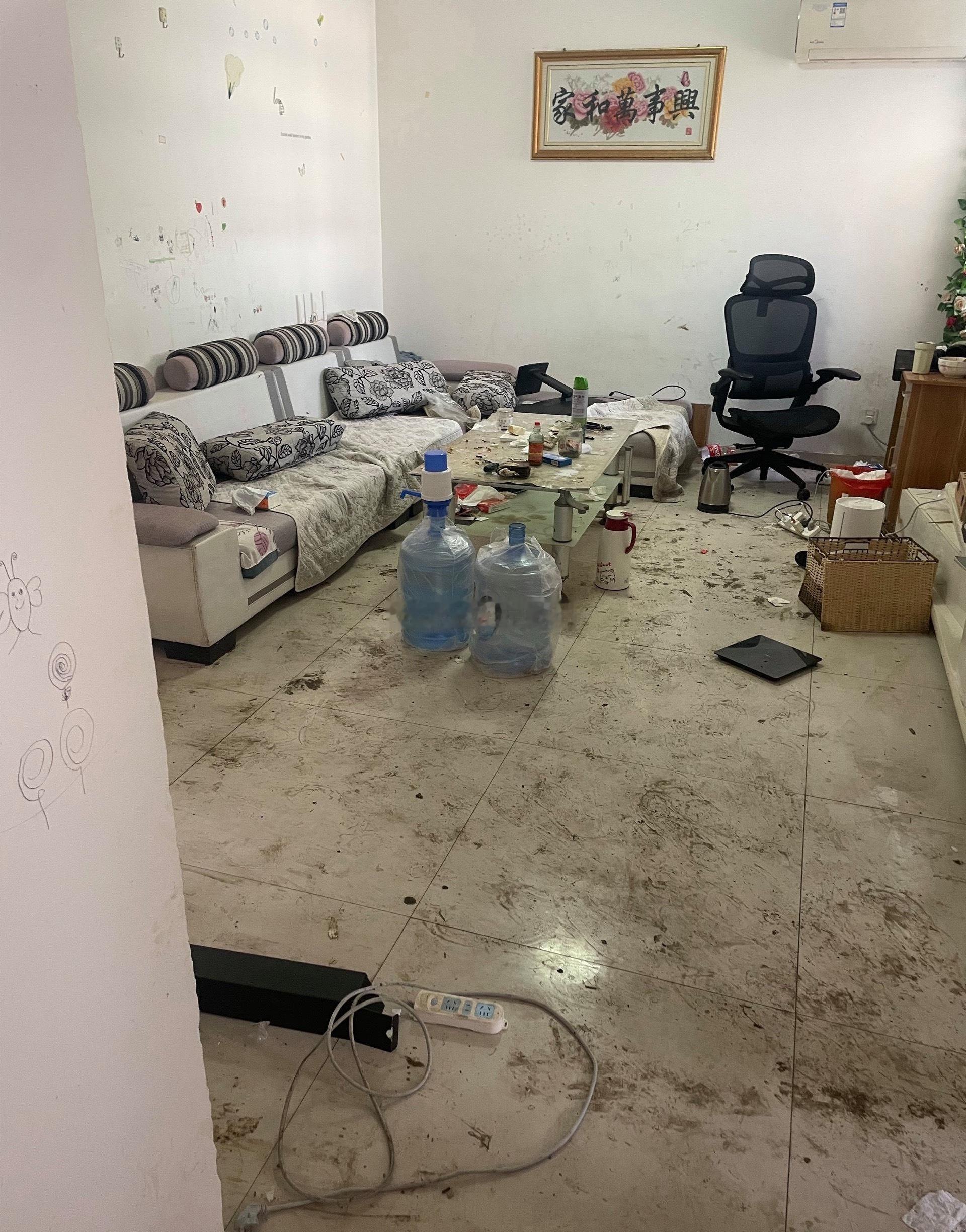 保洁阿姨真厉害吧，打扫太干净了