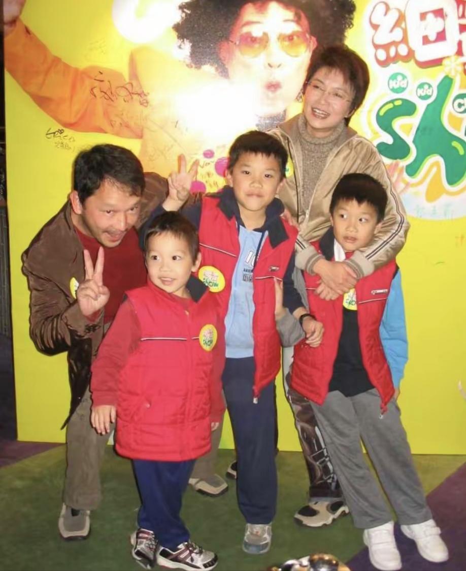 陈敏儿也是一个有点命苦的女明星，2006年经历了小儿子的去世，2021年经历了丈