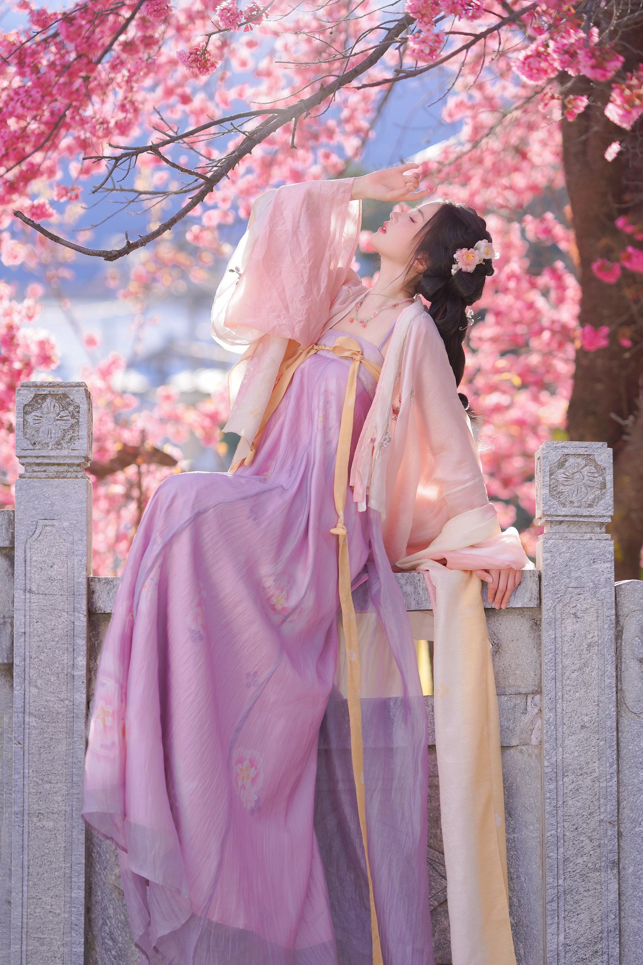 「交换春天」这是我拍的樱花，也想看看你的。🌸🌸🌸