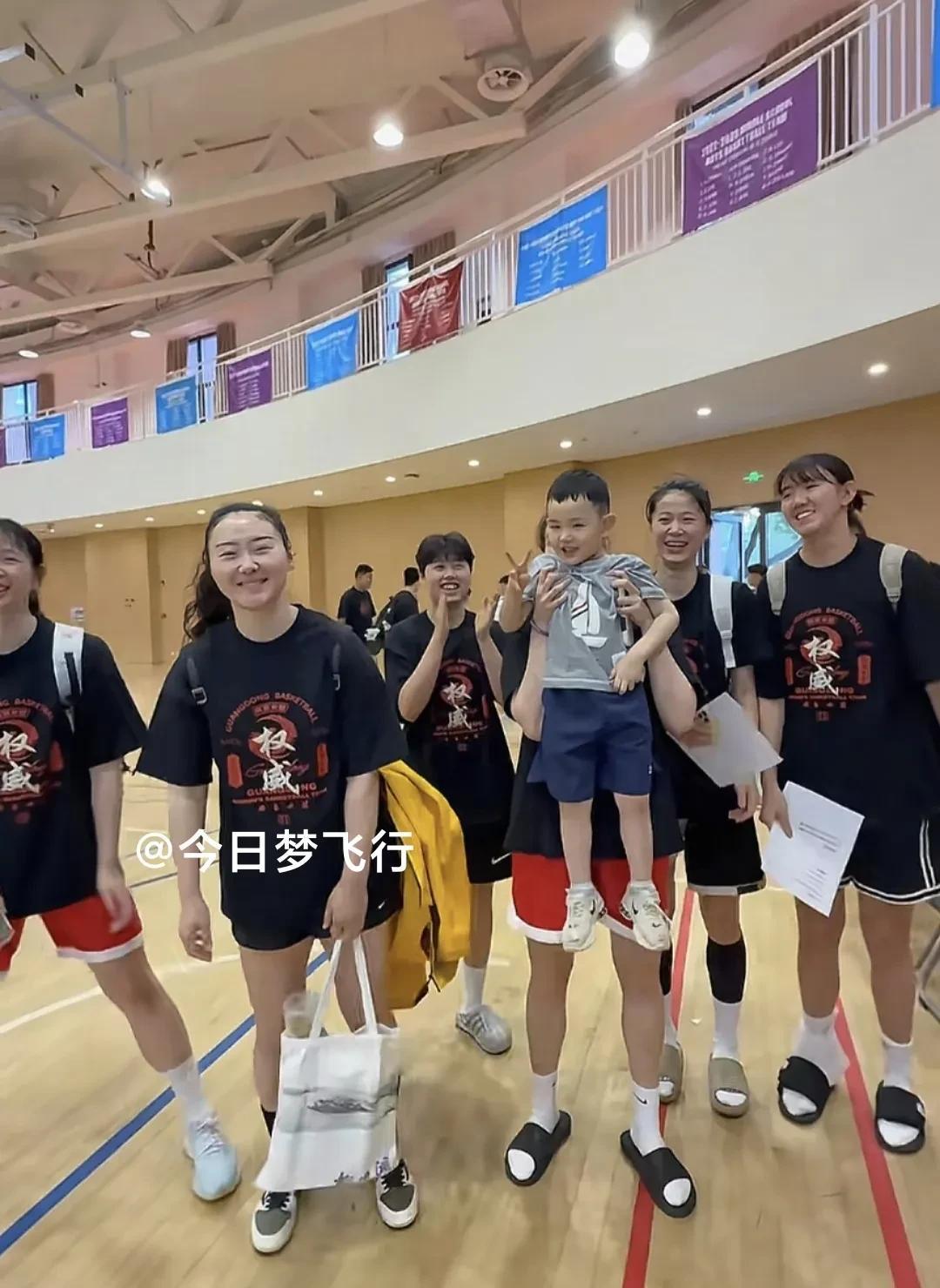 武桐桐已经加盟WCBA广东队！在WCBA有“小钢炮”之称的武桐桐，早些时候已转