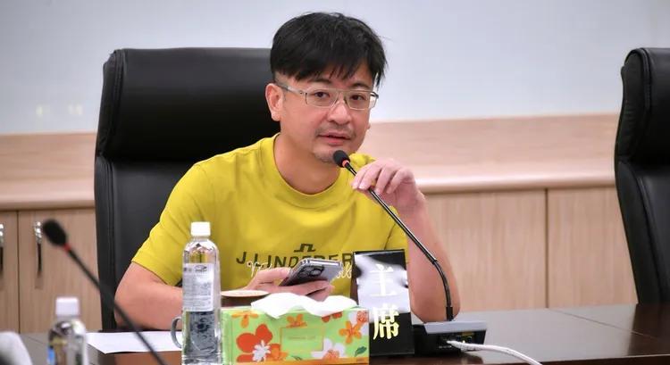 谢典霖遭声押，媒体人董智森直言：一点也不冤，我99%相信检方的指控。彰化县