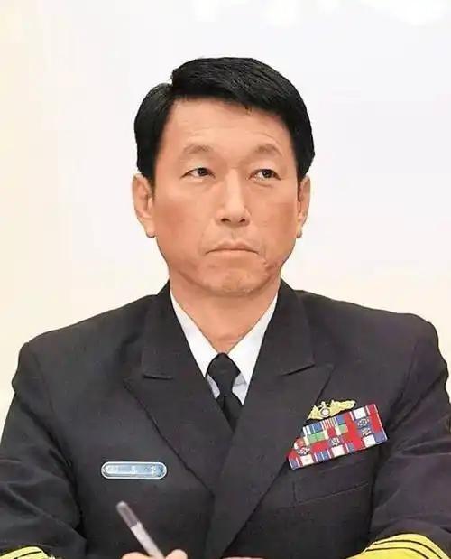 台湾前参谋总长李喜明一席话，让岛内炸锅！他直言解放军不是不敢打，而是时机未到。李