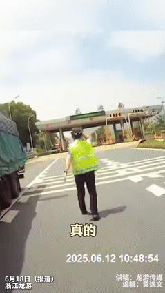 “浙江又火了！”外地司机对着小姐姐猛夸：“我开车一辈子没见过这么好的地方，第一次