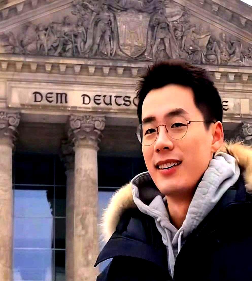 两天卖了1250万，转身直播间只剩几千人。开播10分钟，10万人涌进来，一