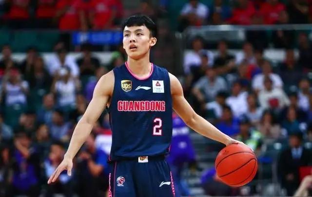 杜峰猛用张皓嘉，只能理解为要练一个替补三号位了[捂脸哭]都知道主力三号位基本就是小