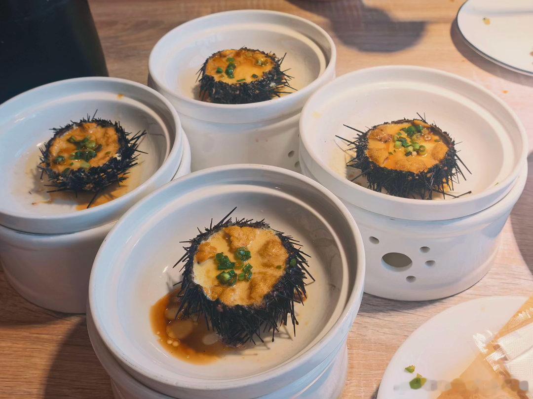 下飞机第一件事就是干饭！确实便宜….​​​